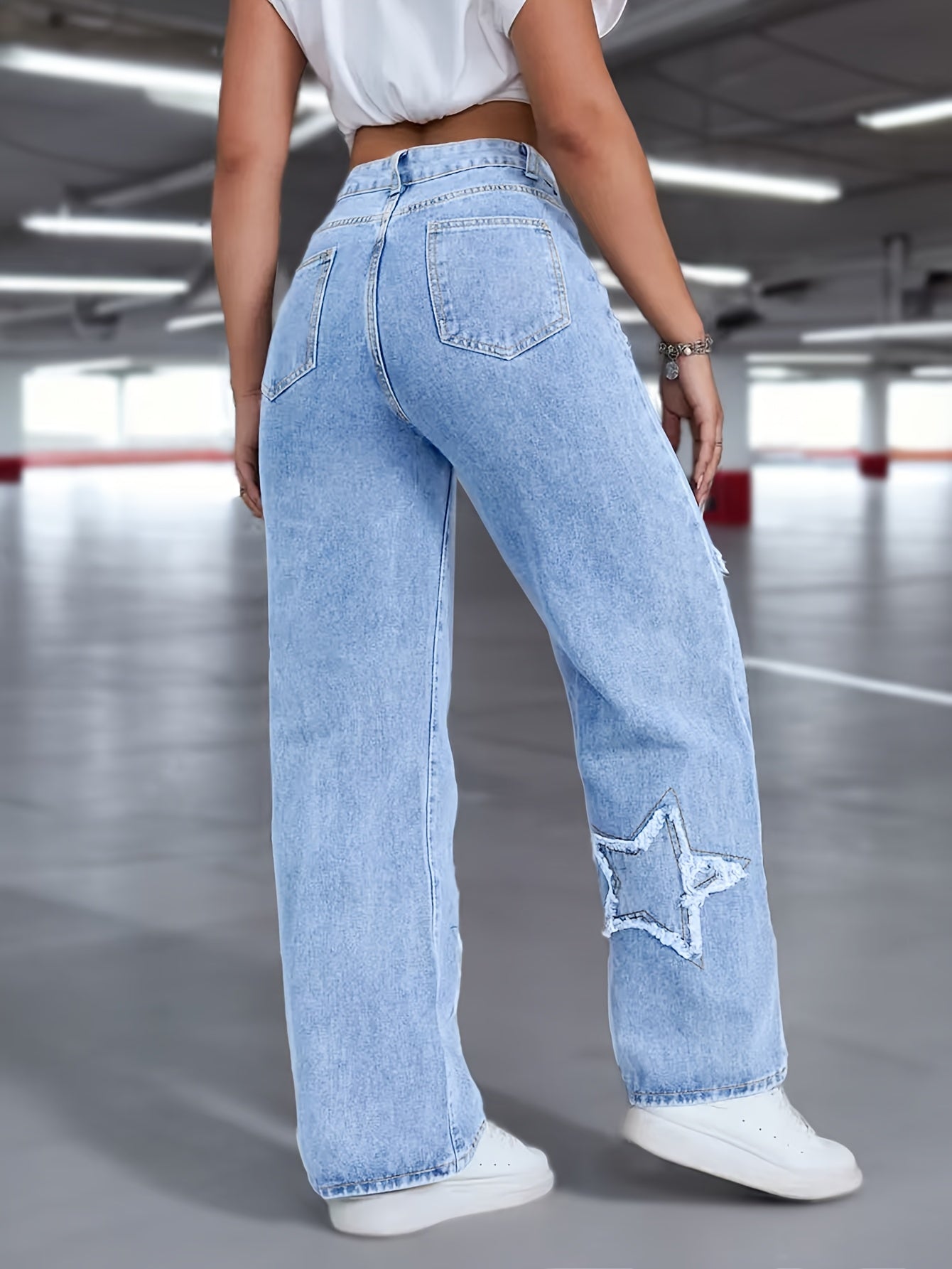 Modern Straight-Leg Jeans for Fresh Wardrobe Looks with Denim Look