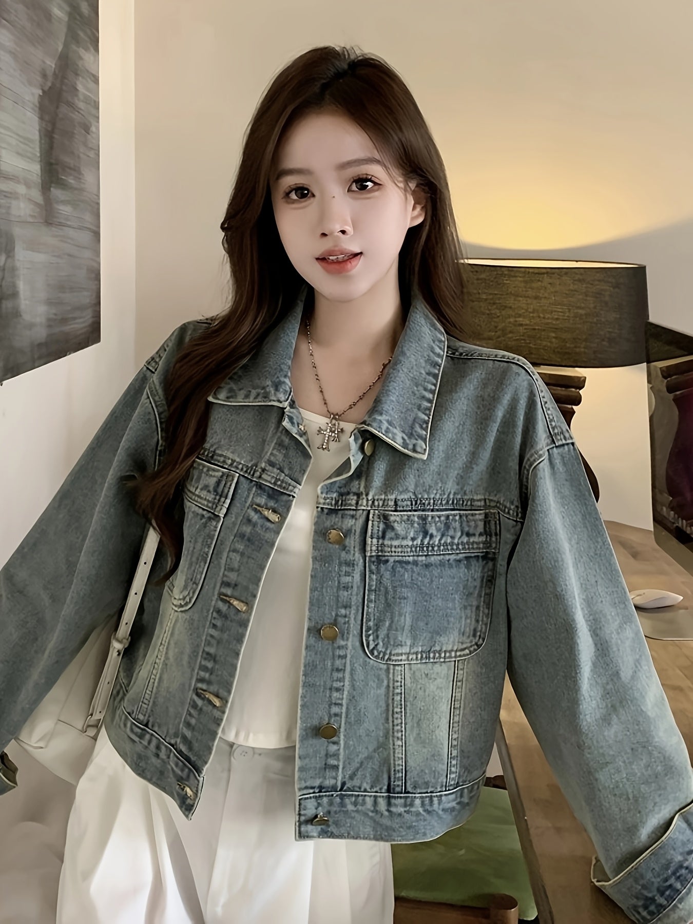 Modern Cropped Denim Jacket for Fresh Wardrobe Looks with Denim Look