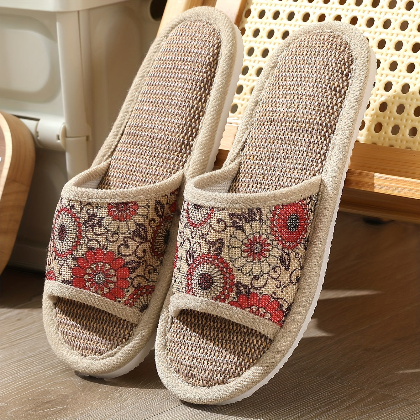 Comfort Slide Slippers with a Refined Everyday Fit with Floral Print