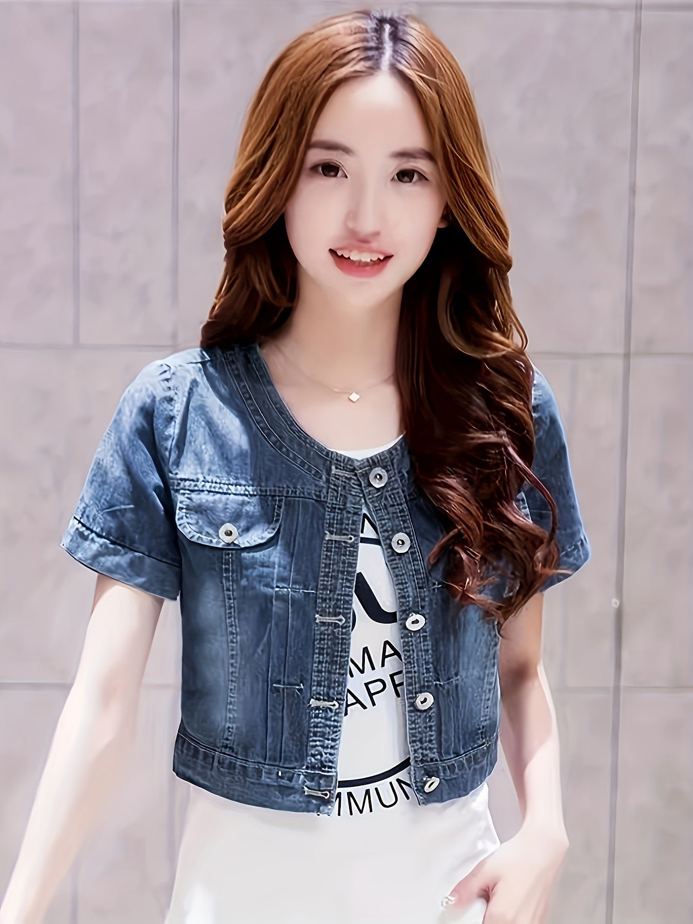 Cropped Denim Jacket with a Refined Everyday Fit with Denim Look