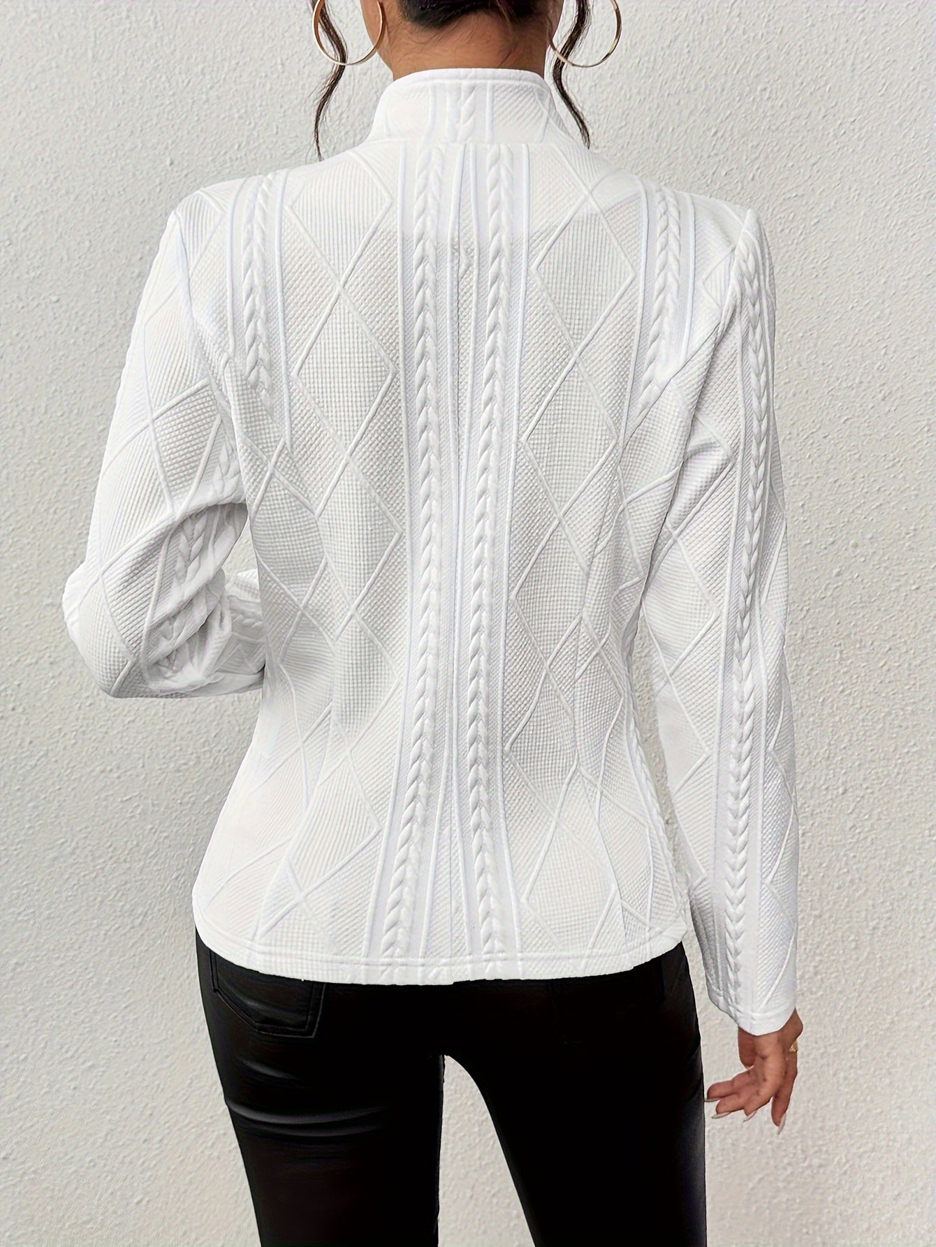 Tailored Blazer for Polished Boutique Outfits with Long Sleeves