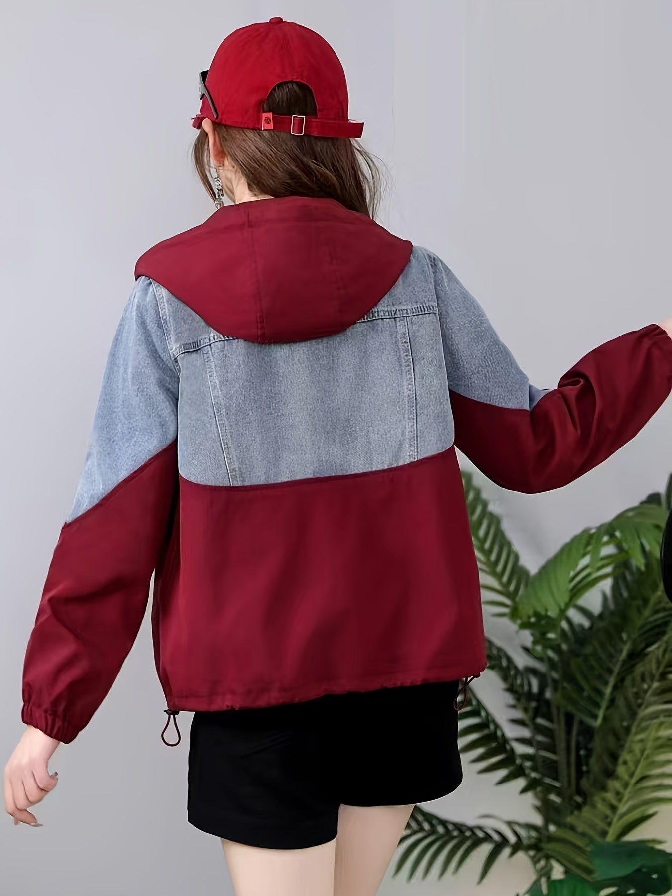 Hooded Jacket with a Refined Everyday Fit with Hooded Design