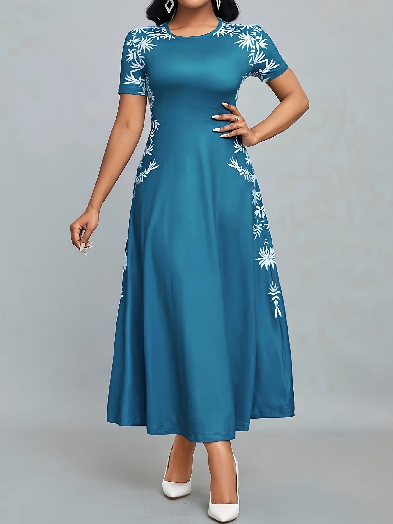 Printed Dress for Polished Boutique Outfits with Crew Neckline
