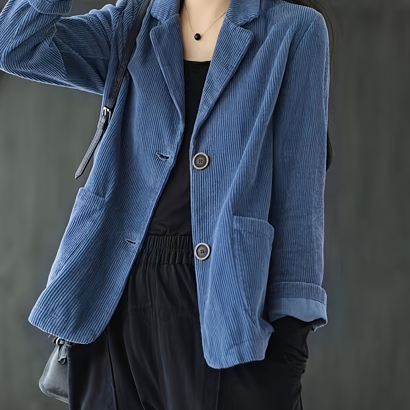 Boutique Tailored Blazer for Easy Styling with Long Sleeves