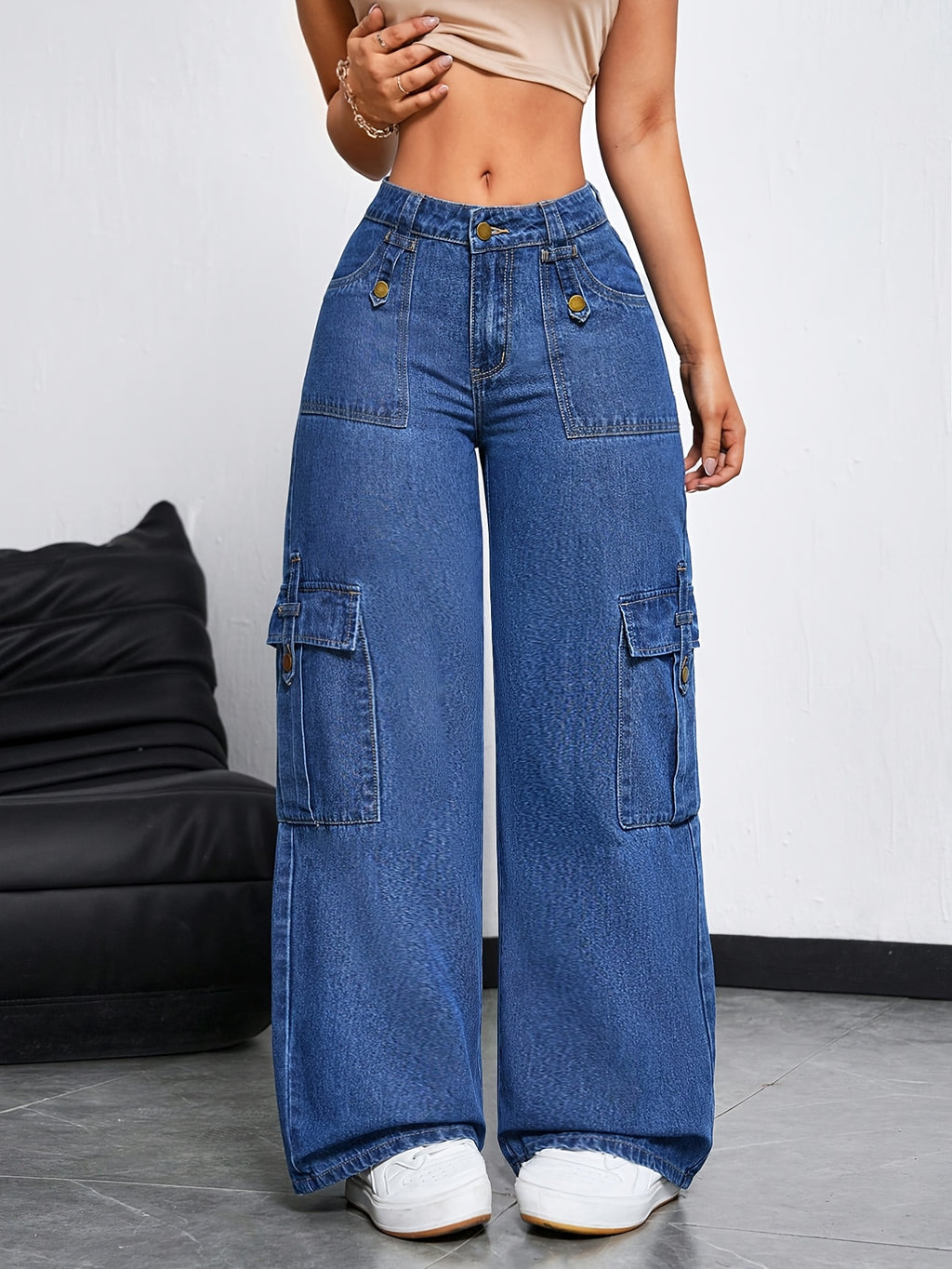 Straight-Leg Jeans for Polished Boutique Outfits with Denim Look