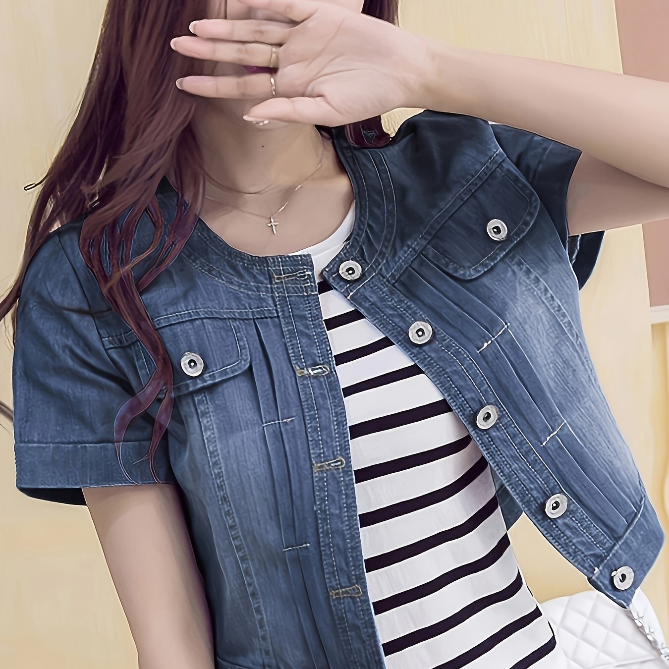 Cropped Denim Jacket with a Refined Everyday Fit with Denim Look