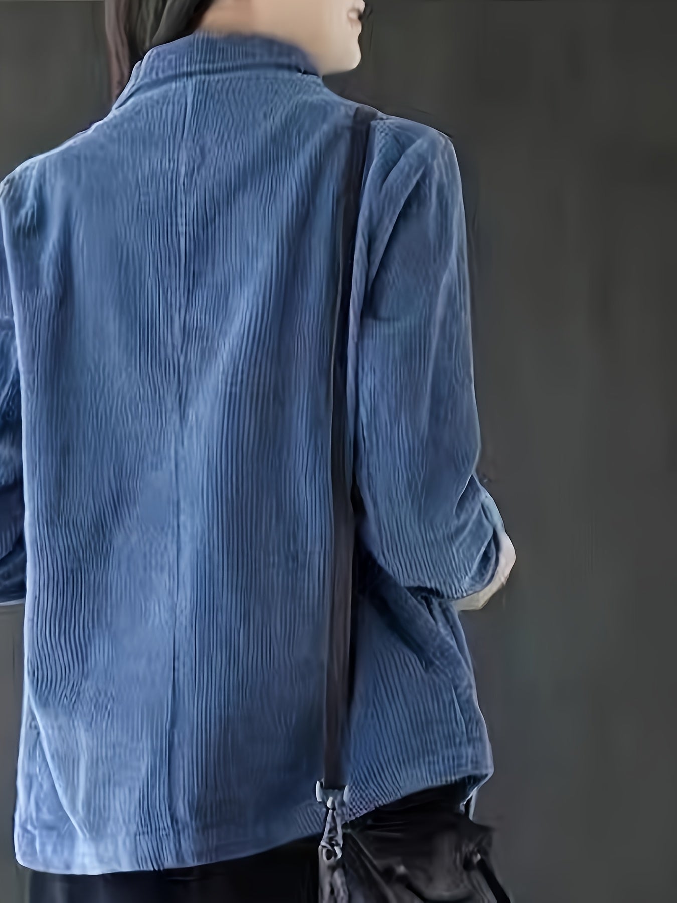 Boutique Tailored Blazer for Easy Styling with Long Sleeves