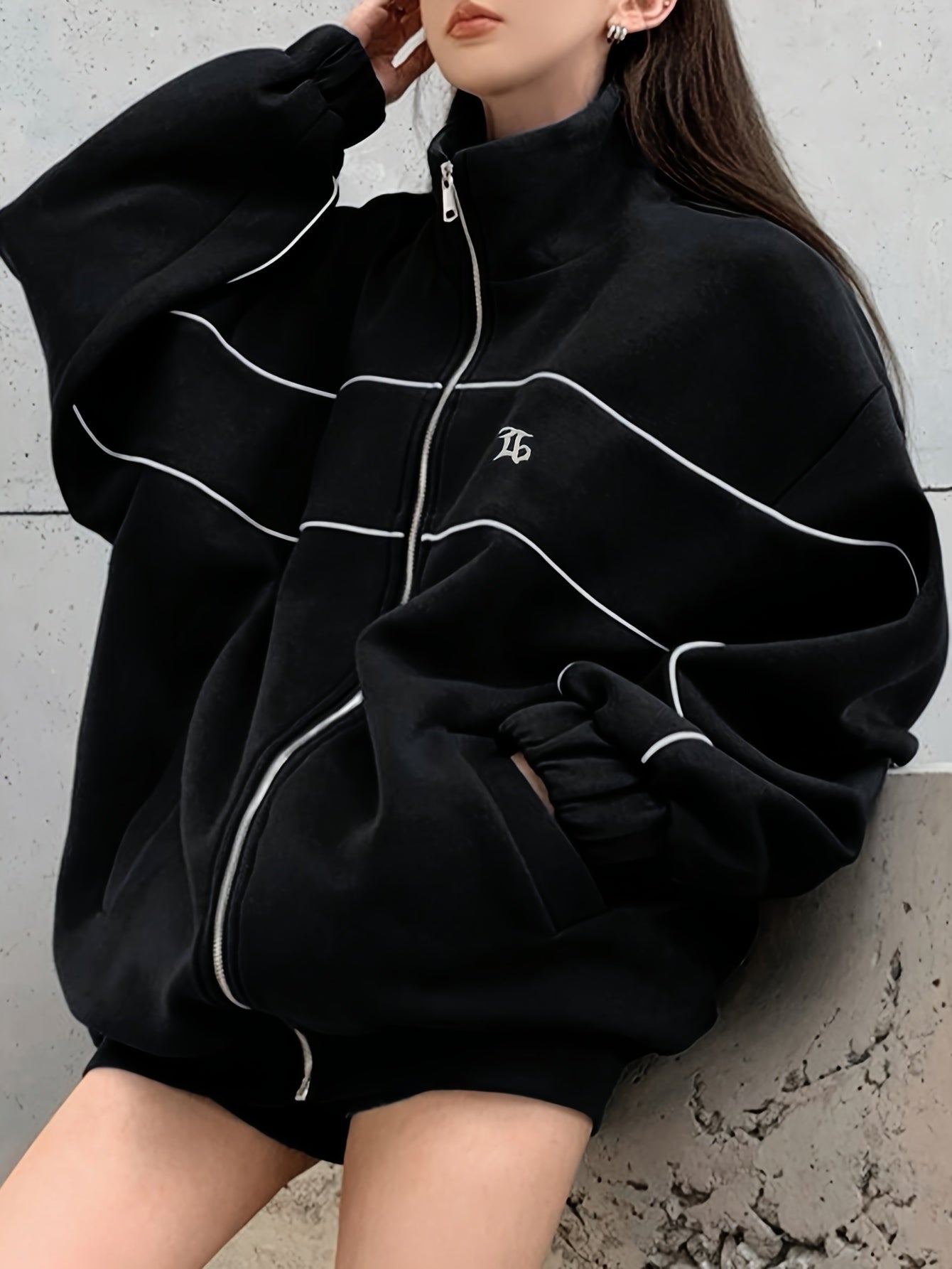Lightweight Jacket with a Refined Everyday Fit with Easy Styling
