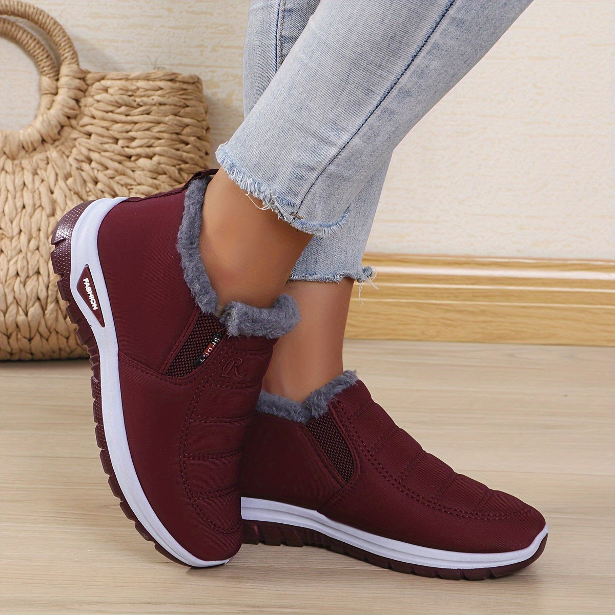 Women’s Boots with a Refined Everyday Fit with Cool-Weather Wear