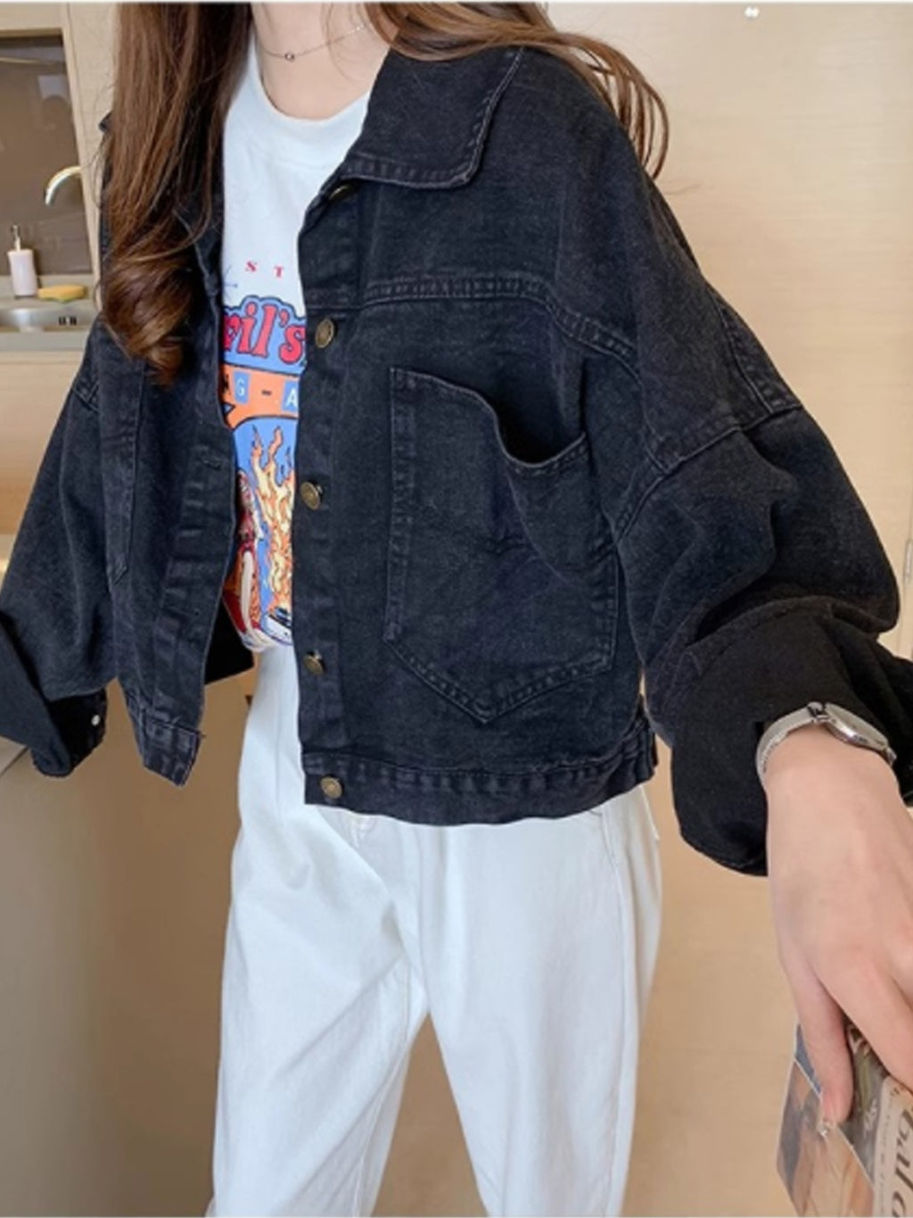 Modern Lightweight Jacket for Fresh Wardrobe Looks with Denim Look