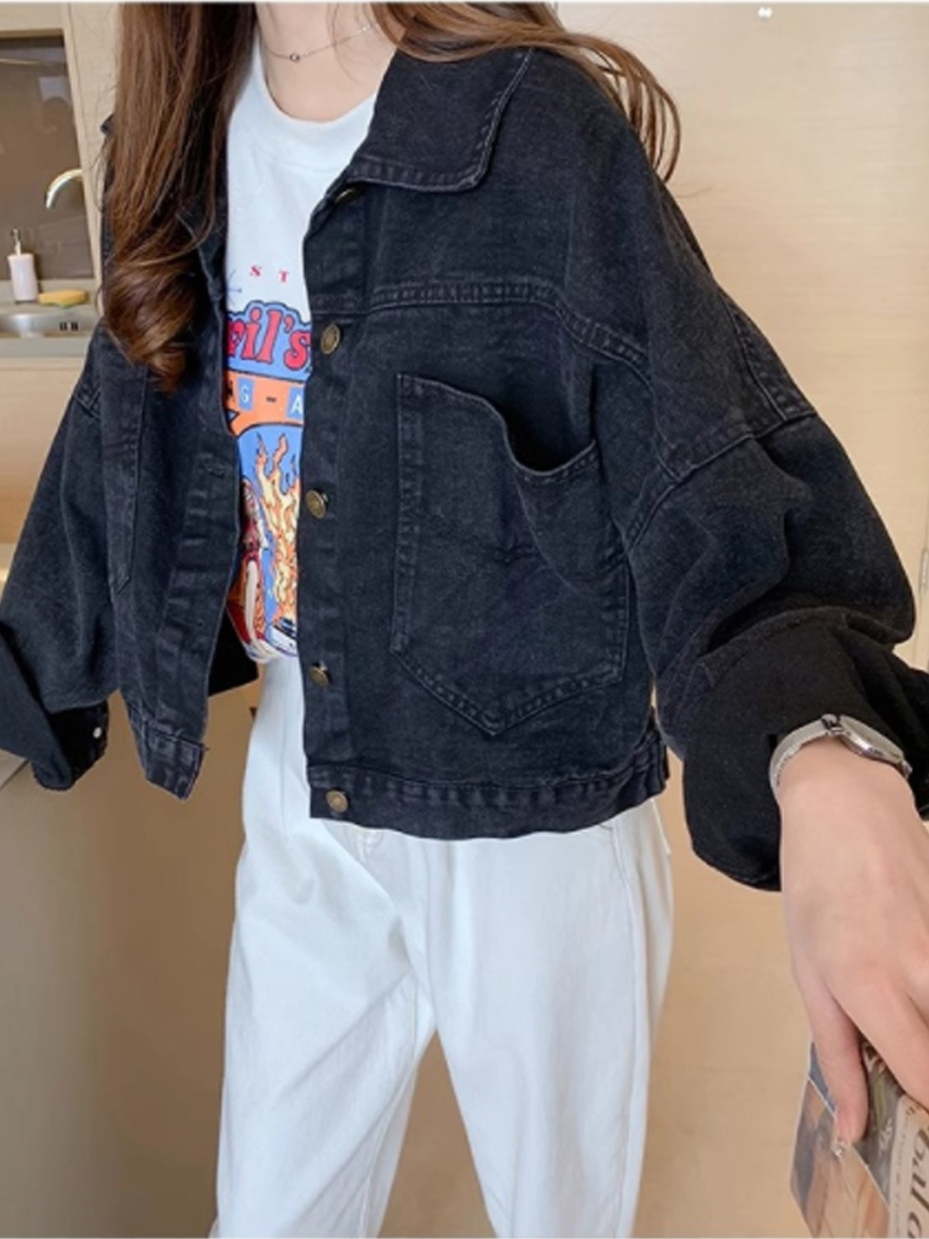Modern Lightweight Jacket for Fresh Wardrobe Looks with Denim Look