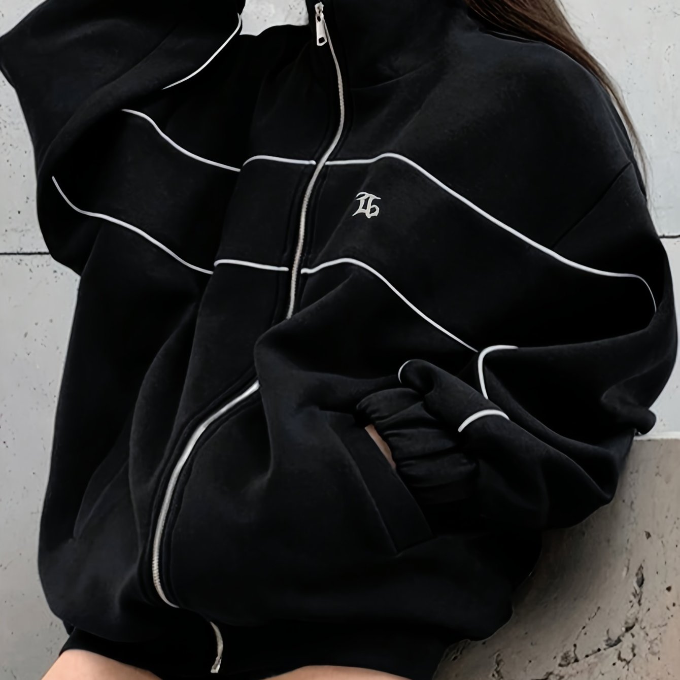 Lightweight Jacket with a Refined Everyday Fit with Easy Styling