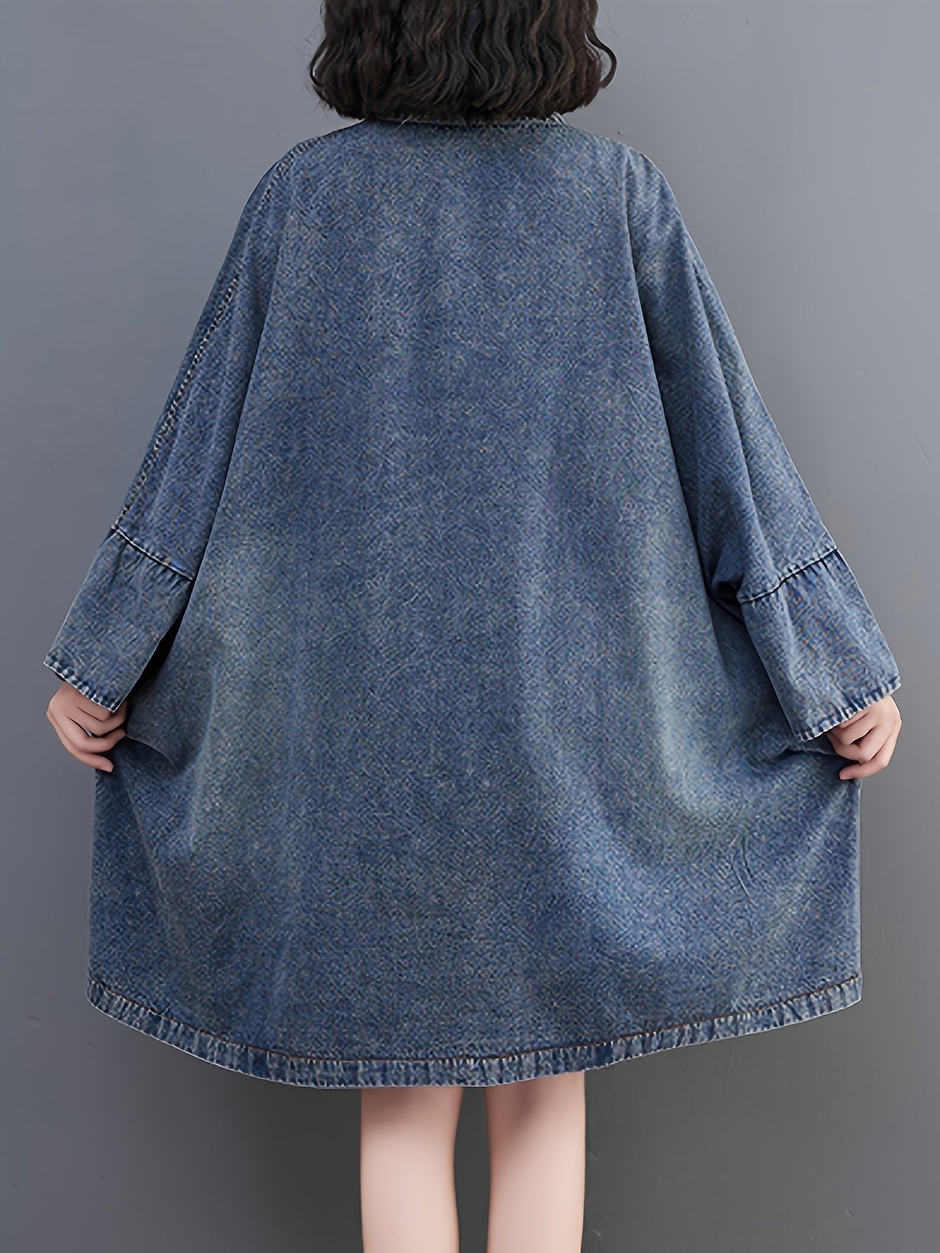 Lightweight Jacket for Polished Boutique Outfits with Denim Look