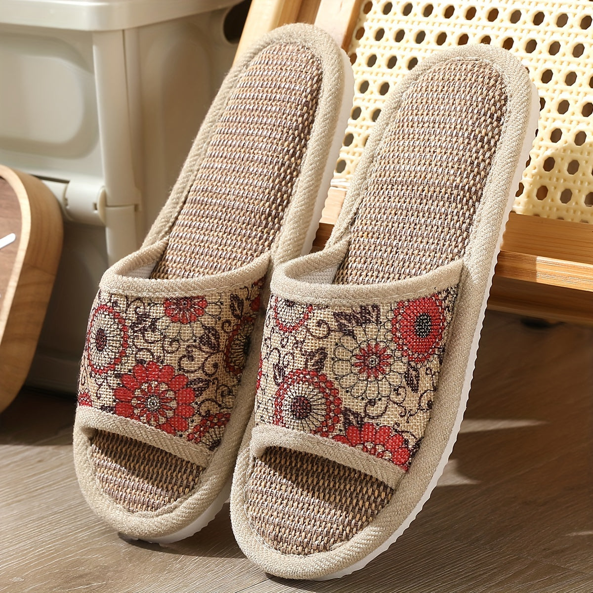 Comfort Slide Slippers with a Refined Everyday Fit with Floral Print