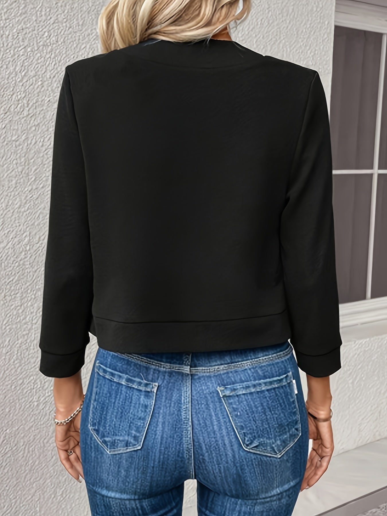 Modern Tailored Blazer for Fresh Wardrobe Looks with Long Sleeves