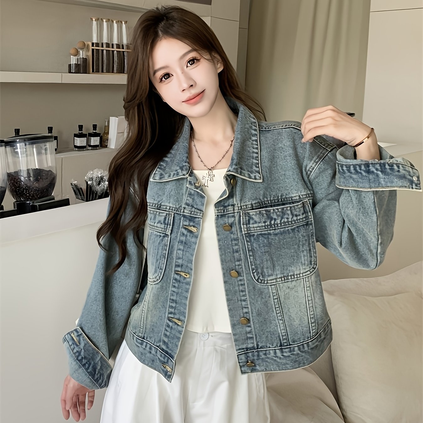 Modern Cropped Denim Jacket for Fresh Wardrobe Looks with Denim Look