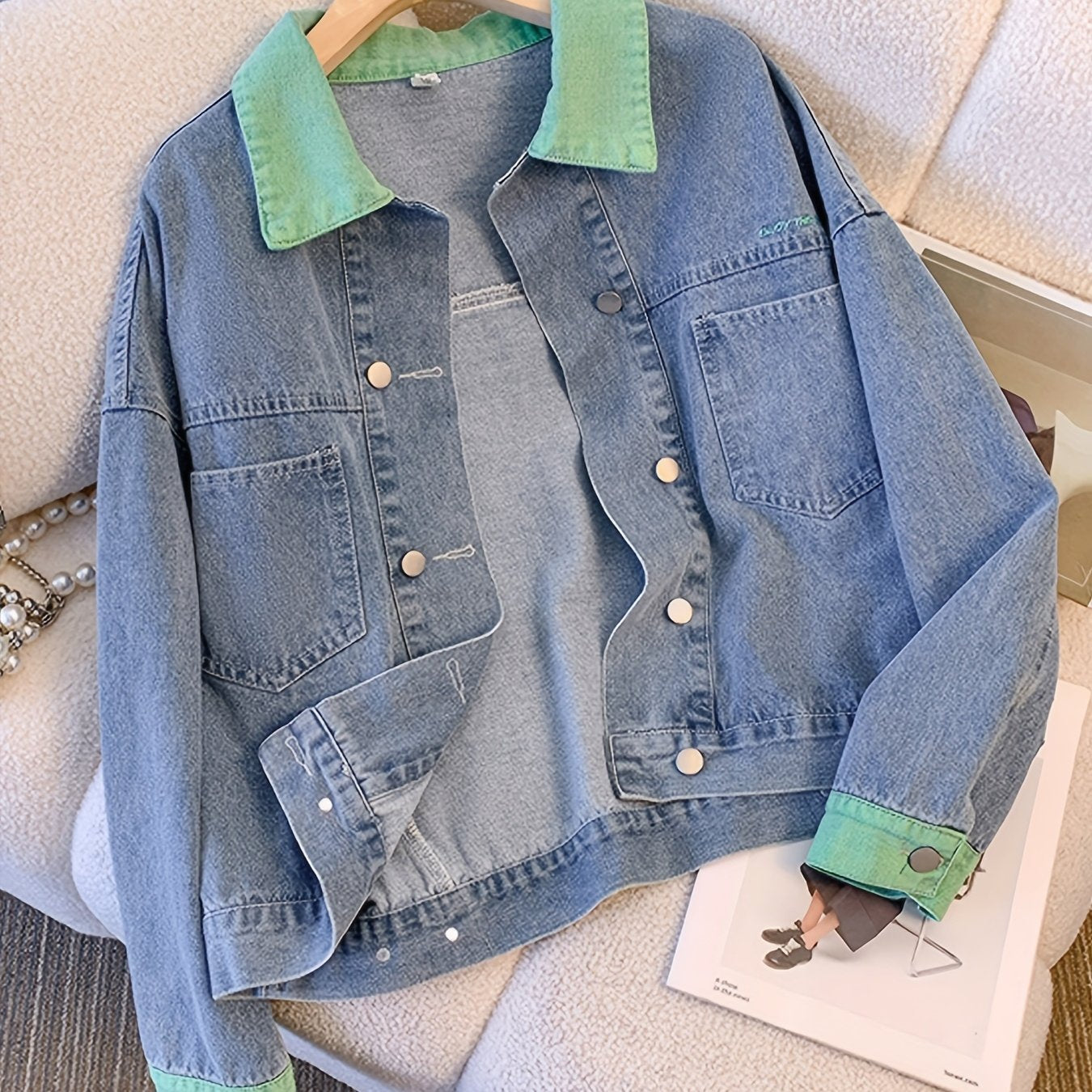 Lightweight Jacket for Polished Boutique Outfits with Easy Styling