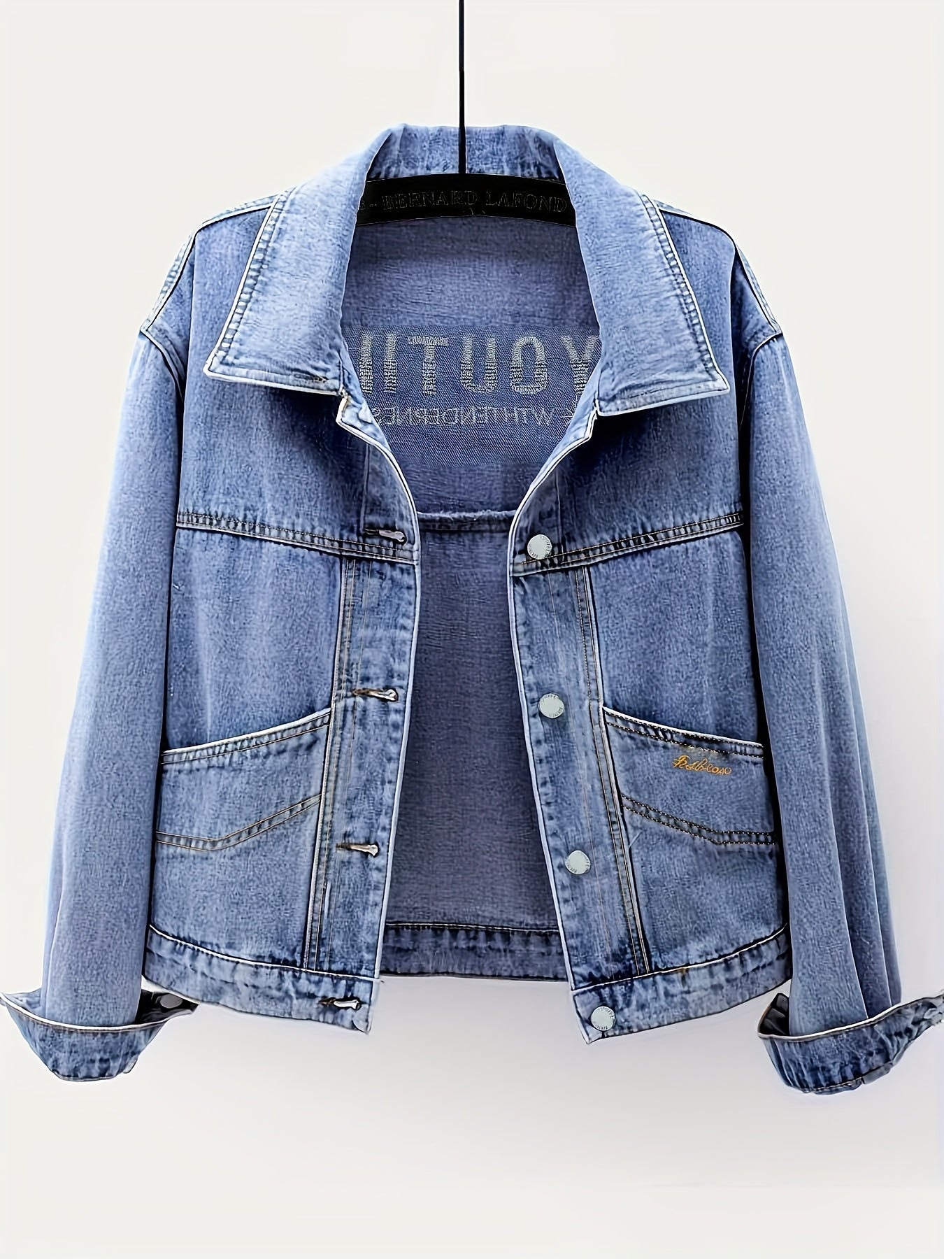 Modern Lightweight Jacket for Fresh Wardrobe Looks with Denim Look