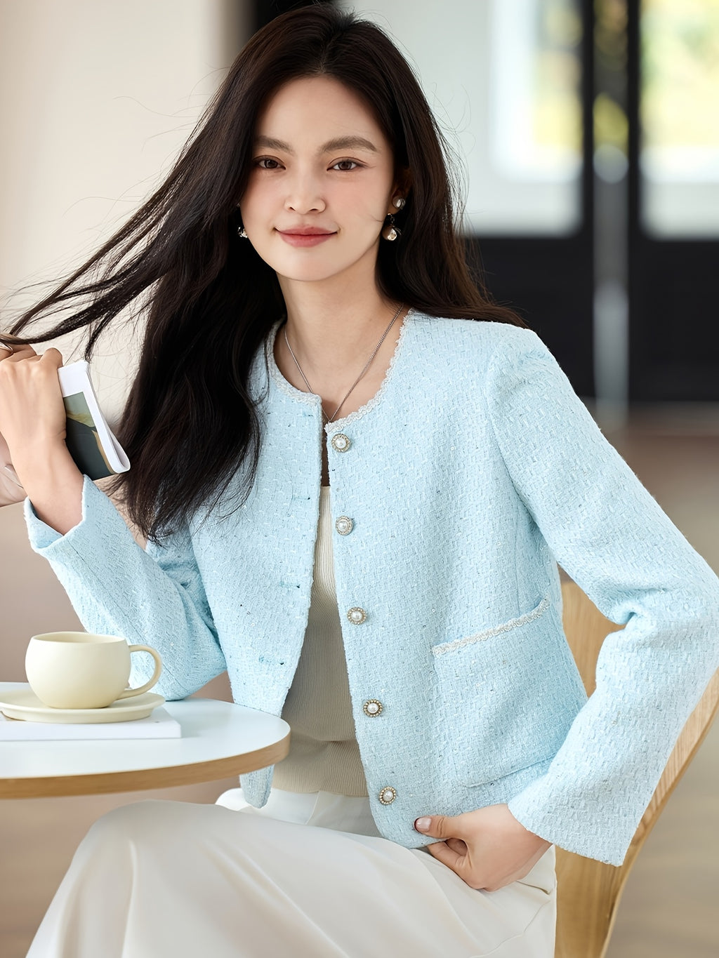 Boutique Tailored Blazer for Easy Styling with Long Sleeves