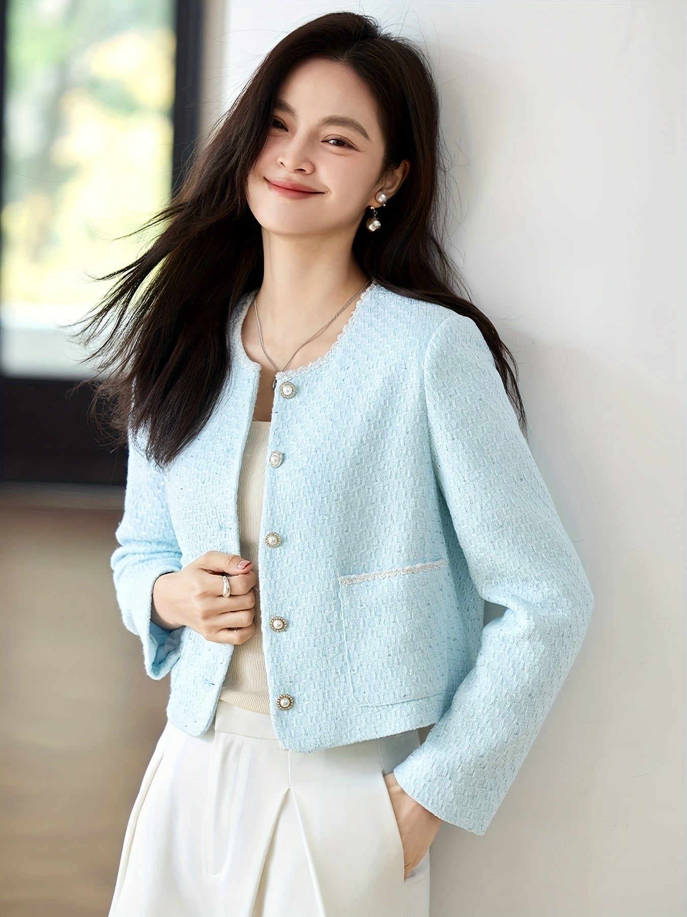 Boutique Tailored Blazer for Easy Styling with Long Sleeves