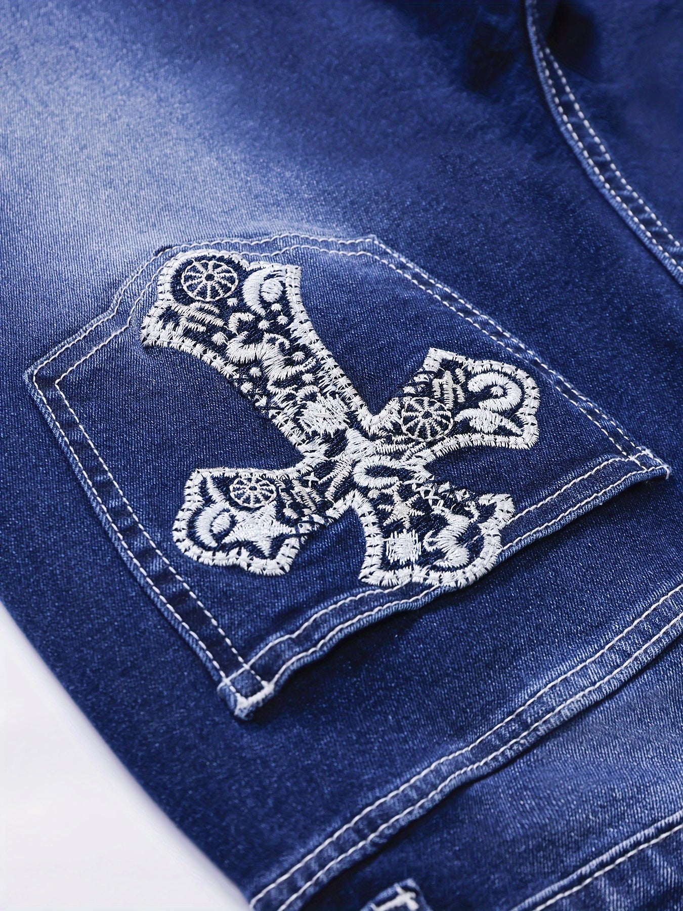 Modern High-Waist Jeans for Fresh Wardrobe Looks with Denim Look