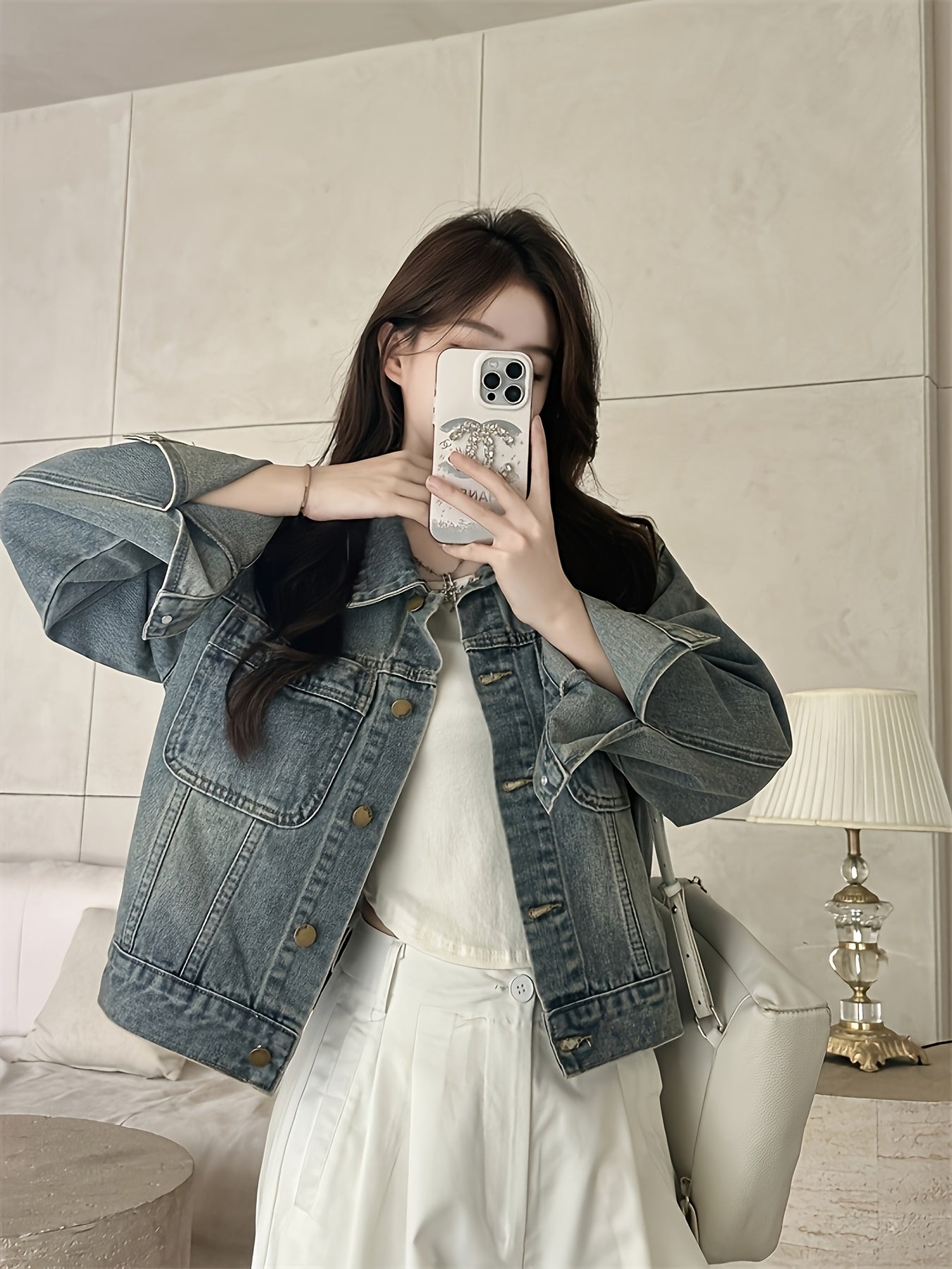 Modern Cropped Denim Jacket for Fresh Wardrobe Looks with Denim Look