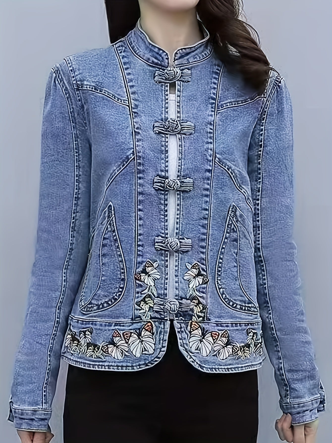 Modern Lightweight Jacket for Fresh Wardrobe Looks with Floral Print