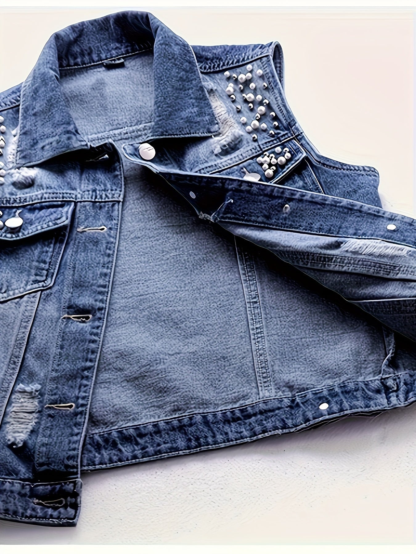 Boutique Sleeveless Vest Top for Easy Styling with Denim Look