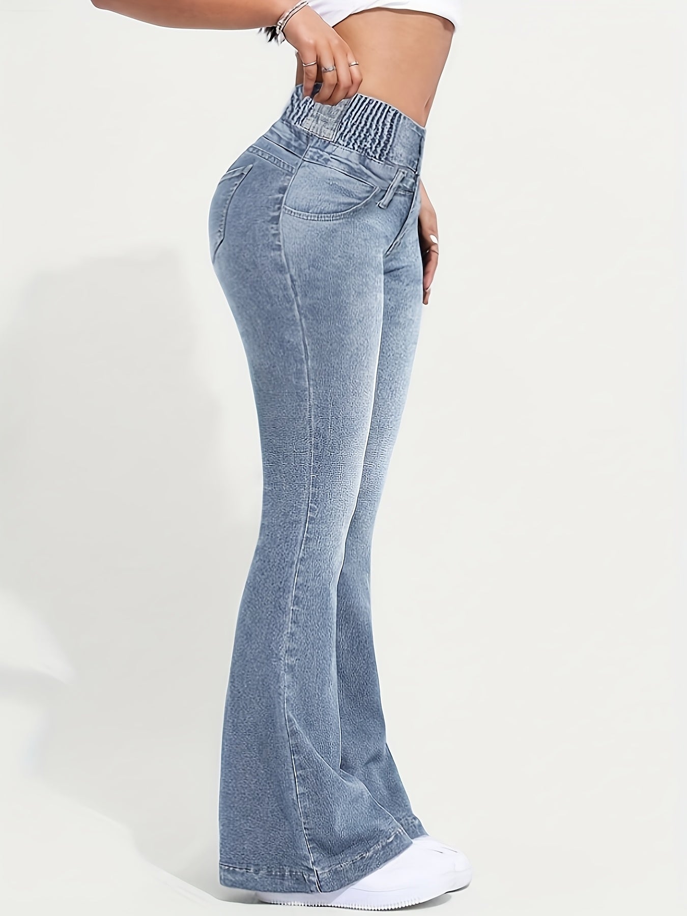 Modern Flare Jeans for Fresh Wardrobe Looks with Denim Look