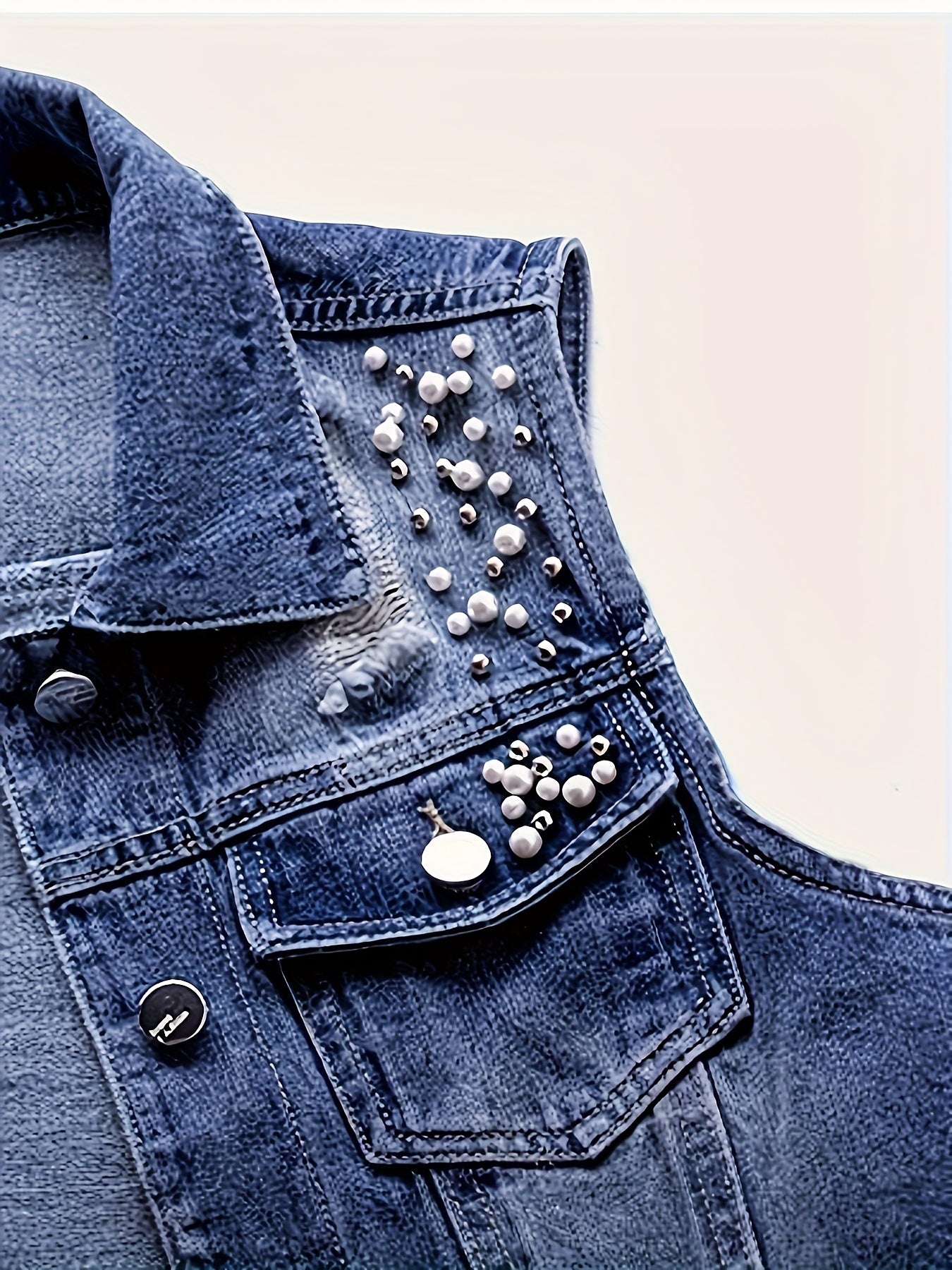 Boutique Sleeveless Vest Top for Easy Styling with Denim Look