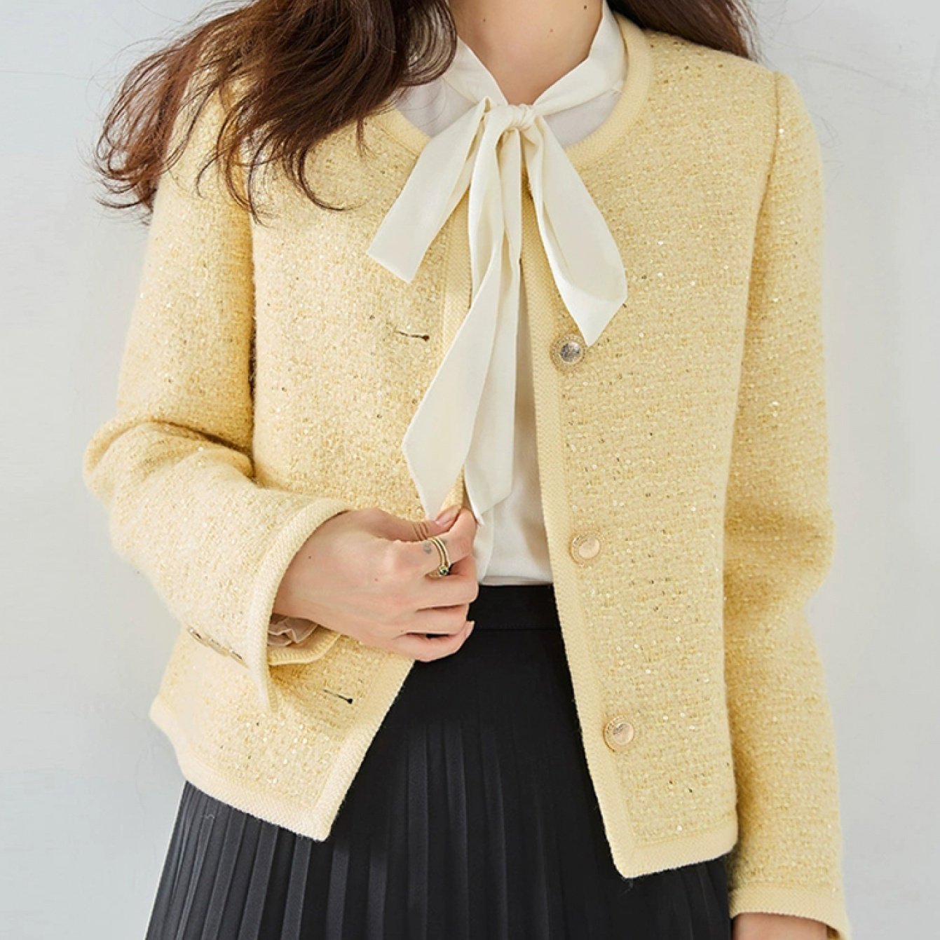 Boutique Tailored Blazer for Easy Styling with Long Sleeves