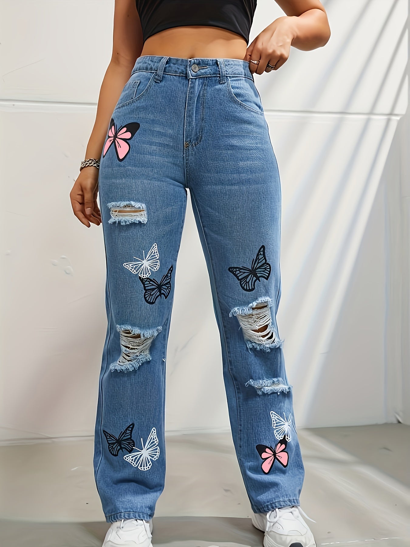 Straight-Leg Jeans for Polished Boutique Outfits with Denim Look