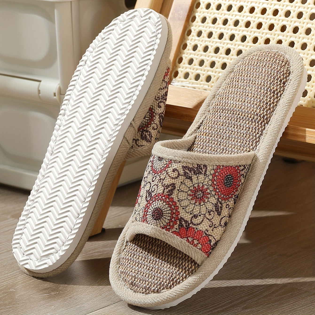 Comfort Slide Slippers with a Refined Everyday Fit with Floral Print
